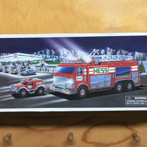 $_12.JPG?set_id=880000500F Hess Toy Truck LOT of 11